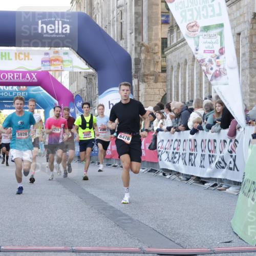 06.09.2026 - CURREX Alsterlauf Yannick Fuchs http://msf.ph/oto/10137245 06.09.2026 09:45:19 Ziel 2449, 2489, 2498, 3211, 3593, 4331, 4586, 4891, 5216, 5254, 5266, 5352, 5887, 5926, 6476, 8020 meine-sportfotos.de