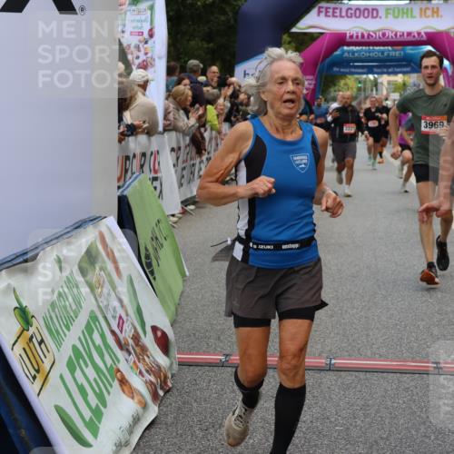06.09.2026 - CURREX Alsterlauf Strokosch-Dieckow http://msf.ph/oto/10137260 06.09.2026 09:59:31 Ziel 2077, 2227, 2228, 2772, 3129, 3535, 3542, 3657, 3695, 3969, 4091, 4291, 4478, 5474, 5636, 5638, 5712, 5948, 6213, 6447 meine-sportfotos.de