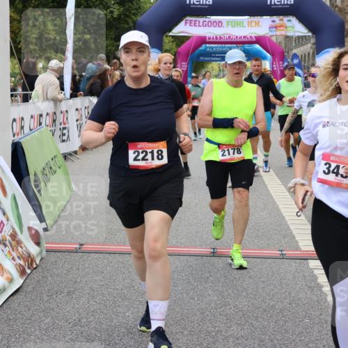 06.09.2026 - CURREX Alsterlauf Strokosch-Dieckow http://msf.ph/oto/10137265 06.09.2026 10:13:19 Ziel 2178, 2215, 2218, 2685, 2822, 2929, 2967, 2971, 3342, 3434, 3438, 3516, 5371, 5372, 6297, 6298, 6402, 6478, 8059, 8075, 8130, 8313 meine-sportfotos.de