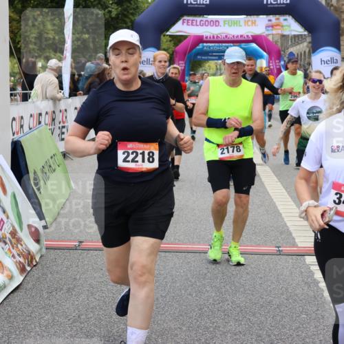 06.09.2026 - CURREX Alsterlauf Strokosch-Dieckow http://msf.ph/oto/10137281 06.09.2026 10:13:19 Ziel 2178, 2215, 2218, 2685, 2822, 2929, 2967, 2971, 3342, 3434, 3438, 3516, 5371, 5372, 6297, 6298, 6402, 6478, 8059, 8075, 8130, 8313 meine-sportfotos.de