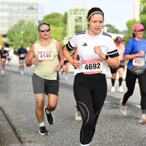 06.09.2026 - CURREX Alsterlauf Dr. Thomas Lammeyer http://msf.ph/oto/10137287 06.09.2026 10:02:48 Laufen 4140, 4692, 4027, 4679 meine-sportfotos.de