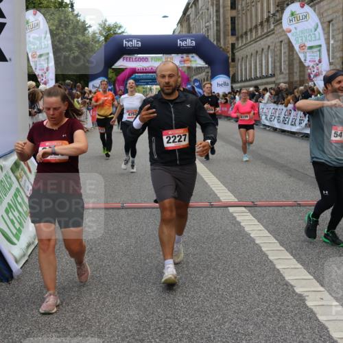 06.09.2026 - CURREX Alsterlauf Strokosch-Dieckow http://msf.ph/oto/10137300 06.09.2026 09:59:36 Ziel 2077, 2227, 2228, 2780, 3129, 3695, 3969, 4291, 4478, 4751, 4752, 5269, 5474, 5636, 5638, 5712, 5948, 6199, 6200, 6213, 8111 meine-sportfotos.de