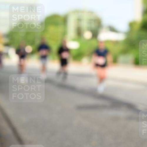 06.09.2026 - CURREX Alsterlauf Dr. Thomas Lammeyer http://msf.ph/oto/10137312 06.09.2026 10:02:51 Laufen  meine-sportfotos.de
