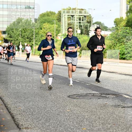 06.09.2026 - CURREX Alsterlauf Dr. Thomas Lammeyer http://msf.ph/oto/10137328 06.09.2026 10:02:53 Laufen 2541, 3247, 3130 meine-sportfotos.de