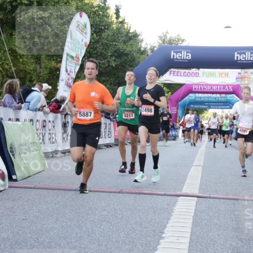06.09.2026 - CURREX Alsterlauf Yannick Fuchs http://msf.ph/oto/10137334 06.09.2026 09:45:21 Ziel 2449, 2498, 3211, 3593, 4586, 4891, 5216, 5254, 5352, 5887, 5926, 6476, 8020, 8341 meine-sportfotos.de