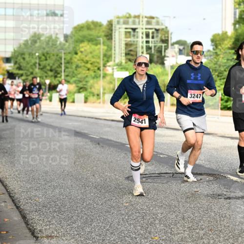 06.09.2026 - CURREX Alsterlauf Dr. Thomas Lammeyer http://msf.ph/oto/10137341 06.09.2026 10:02:54 Laufen 2541, 3247, 3130 meine-sportfotos.de