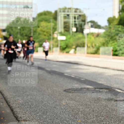 06.09.2026 - CURREX Alsterlauf Dr. Thomas Lammeyer http://msf.ph/oto/10137370 06.09.2026 10:02:56 Laufen  meine-sportfotos.de