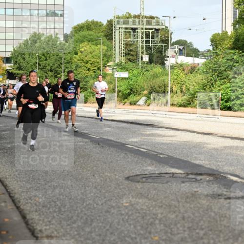 06.09.2026 - CURREX Alsterlauf Dr. Thomas Lammeyer http://msf.ph/oto/10137373 06.09.2026 10:02:57 Laufen 3537 meine-sportfotos.de