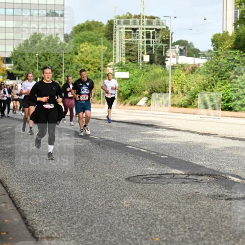 06.09.2026 - CURREX Alsterlauf Dr. Thomas Lammeyer http://msf.ph/oto/10137381 06.09.2026 10:02:58 Laufen 3537 meine-sportfotos.de