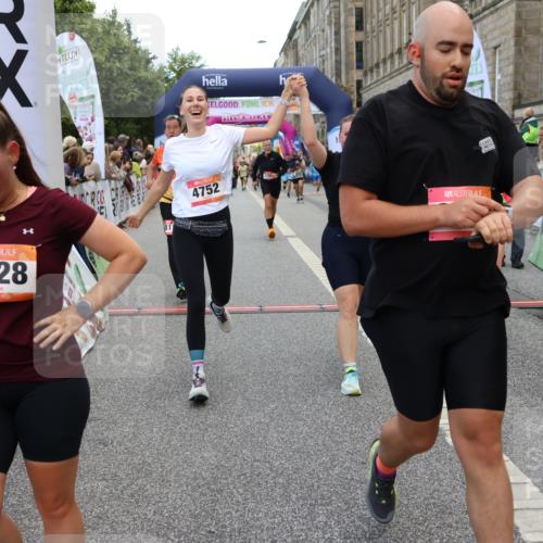 06.09.2026 - CURREX Alsterlauf Strokosch-Dieckow http://msf.ph/oto/10137382 06.09.2026 09:59:38 Ziel 2077, 2227, 2228, 2780, 3129, 3969, 4042, 4291, 4751, 4752, 5154, 5269, 5474, 5638, 6199, 6200, 6213, 8111 meine-sportfotos.de