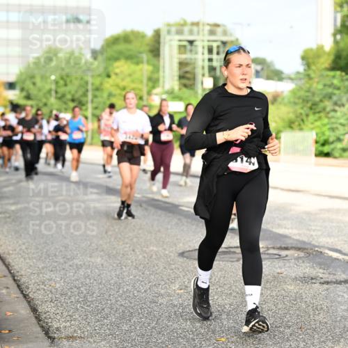 06.09.2026 - CURREX Alsterlauf Dr. Thomas Lammeyer http://msf.ph/oto/10137399 06.09.2026 10:03:01 Laufen  meine-sportfotos.de