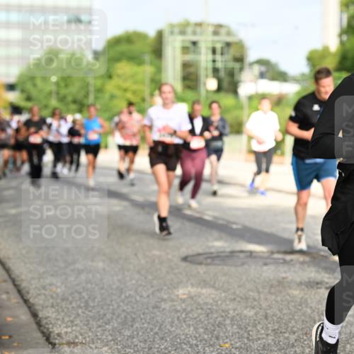 06.09.2026 - CURREX Alsterlauf Dr. Thomas Lammeyer http://msf.ph/oto/10137407 06.09.2026 10:03:01 Laufen 14 meine-sportfotos.de
