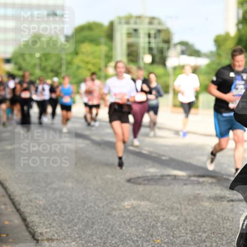 06.09.2026 - CURREX Alsterlauf Dr. Thomas Lammeyer http://msf.ph/oto/10137408 06.09.2026 10:03:02 Laufen 814 meine-sportfotos.de