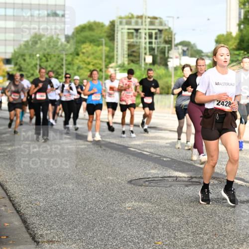 06.09.2026 - CURREX Alsterlauf Dr. Thomas Lammeyer http://msf.ph/oto/10137423 06.09.2026 10:03:03 Laufen 2654, 2428 meine-sportfotos.de