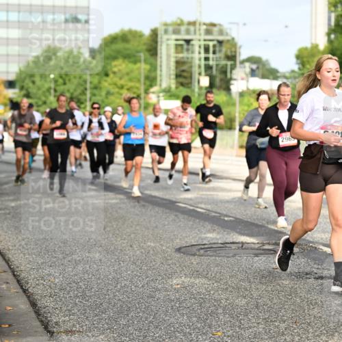 06.09.2026 - CURREX Alsterlauf Dr. Thomas Lammeyer http://msf.ph/oto/10137425 06.09.2026 10:03:03 Laufen 2965, 80 meine-sportfotos.de