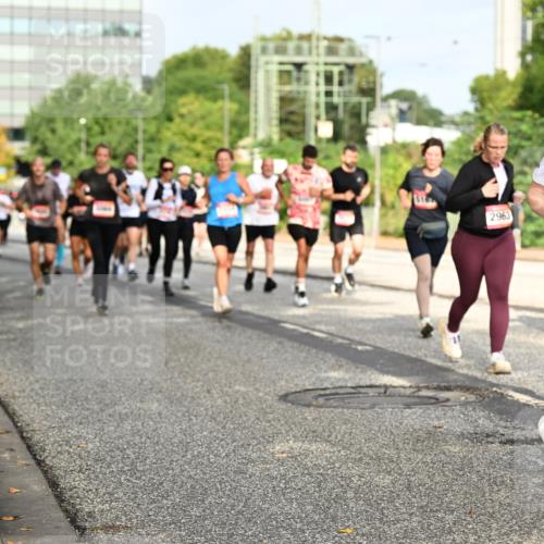 06.09.2026 - CURREX Alsterlauf Dr. Thomas Lammeyer http://msf.ph/oto/10137428 06.09.2026 10:03:04 Laufen 2963, 2428 meine-sportfotos.de