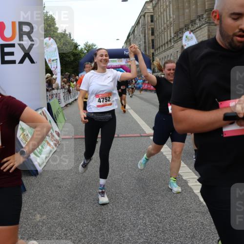 06.09.2026 - CURREX Alsterlauf Strokosch-Dieckow http://msf.ph/oto/10137433 06.09.2026 09:59:38 Ziel 2077, 2227, 2228, 2780, 3129, 3969, 4042, 4291, 4751, 4752, 5154, 5269, 5474, 5638, 6199, 6200, 6213, 8111 meine-sportfotos.de