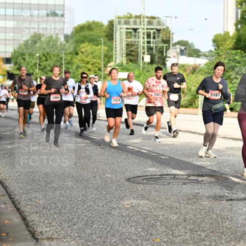 06.09.2026 - CURREX Alsterlauf Dr. Thomas Lammeyer http://msf.ph/oto/10137434 06.09.2026 10:03:04 Laufen 2532, 9533, 5001, 5069, 5167, 2934, 2963, 2270 meine-sportfotos.de