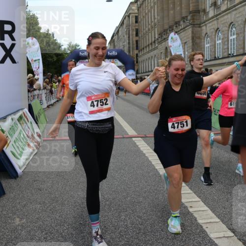 06.09.2026 - CURREX Alsterlauf Strokosch-Dieckow http://msf.ph/oto/10137472 06.09.2026 09:59:39 Ziel 2227, 2228, 2676, 2780, 3129, 4042, 4291, 4323, 4324, 4751, 4752, 5154, 5269, 5474, 5638, 6199, 6200, 6213, 8111 meine-sportfotos.de