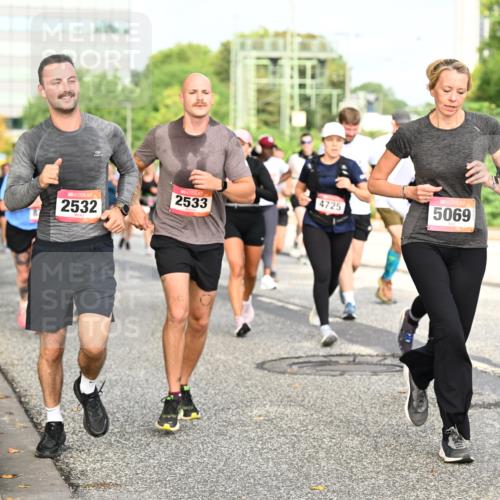 06.09.2026 - CURREX Alsterlauf Dr. Thomas Lammeyer http://msf.ph/oto/10137481 06.09.2026 10:03:08 Laufen 2532, 2533, 4725, 5069 meine-sportfotos.de