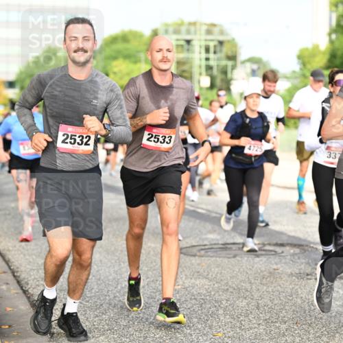 06.09.2026 - CURREX Alsterlauf Dr. Thomas Lammeyer http://msf.ph/oto/10137485 06.09.2026 10:03:09 Laufen 2532, 2533, 33, 5069 meine-sportfotos.de