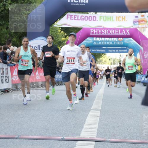 06.09.2026 - CURREX Alsterlauf Yannick Fuchs http://msf.ph/oto/10137487 06.09.2026 09:45:24 Ziel 2101, 2111, 2170, 2406, 2498, 3211, 3593, 4586, 4891, 5216, 5254, 5699, 5805, 5887, 5926, 5988, 6476, 8341 meine-sportfotos.de