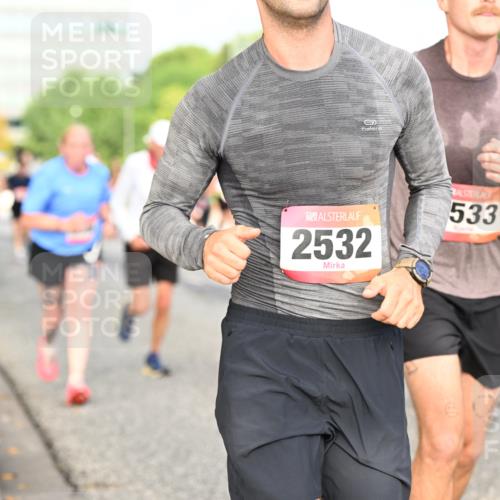 06.09.2026 - CURREX Alsterlauf Dr. Thomas Lammeyer http://msf.ph/oto/10137496 06.09.2026 10:03:10 Laufen 2532, 533 meine-sportfotos.de
