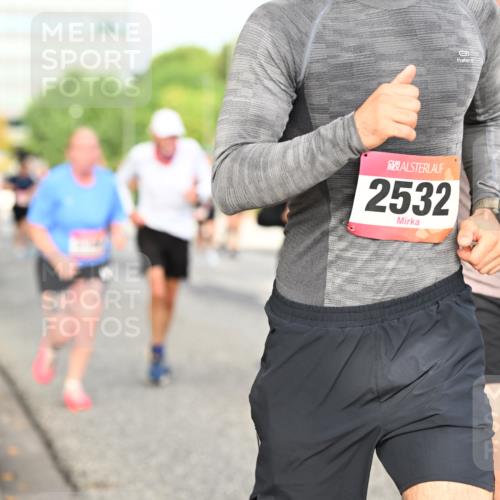 06.09.2026 - CURREX Alsterlauf Dr. Thomas Lammeyer http://msf.ph/oto/10137498 06.09.2026 10:03:10 Laufen 2532, 53 meine-sportfotos.de