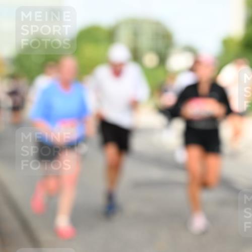 06.09.2026 - CURREX Alsterlauf Dr. Thomas Lammeyer http://msf.ph/oto/10137505 06.09.2026 10:03:11 Laufen  meine-sportfotos.de