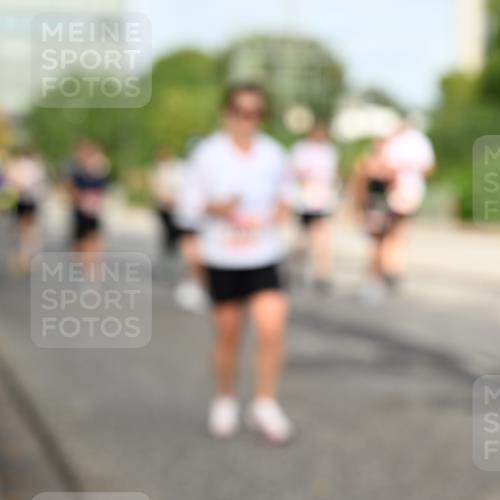 06.09.2026 - CURREX Alsterlauf Dr. Thomas Lammeyer http://msf.ph/oto/10137529 06.09.2026 10:03:13 Laufen  meine-sportfotos.de