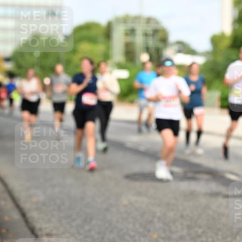 06.09.2026 - CURREX Alsterlauf Dr. Thomas Lammeyer http://msf.ph/oto/10137541 06.09.2026 10:03:15 Laufen 2 meine-sportfotos.de