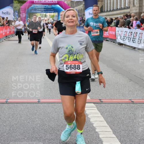 06.09.2026 - CURREX Alsterlauf Strokosch-Dieckow http://msf.ph/oto/10137544 06.09.2026 10:13:33 Ziel 2601, 3061, 3114, 3168, 3186, 3187, 3643, 3859, 4150, 5688, 8026 meine-sportfotos.de