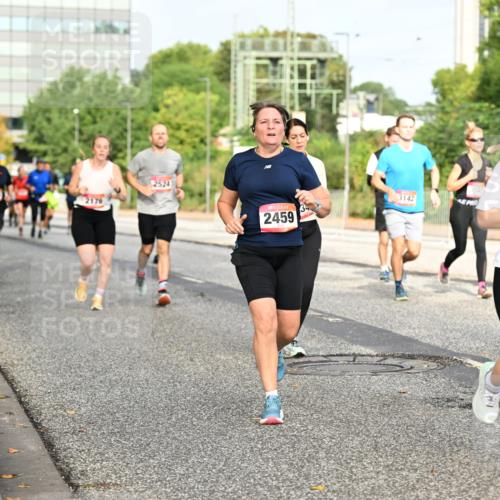 06.09.2026 - CURREX Alsterlauf Dr. Thomas Lammeyer http://msf.ph/oto/10137552 06.09.2026 10:03:16 Laufen 2176, 2524, 2459, 3142, 3477 meine-sportfotos.de