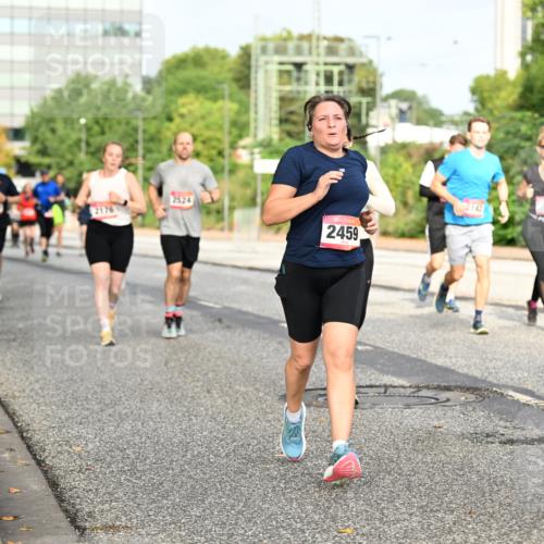 06.09.2026 - CURREX Alsterlauf Dr. Thomas Lammeyer http://msf.ph/oto/10137555 06.09.2026 10:03:17 Laufen 2524, 2176, 2459, 347 meine-sportfotos.de