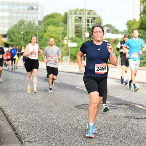 06.09.2026 - CURREX Alsterlauf Dr. Thomas Lammeyer http://msf.ph/oto/10137557 06.09.2026 10:03:17 Laufen 2176, 2459 meine-sportfotos.de