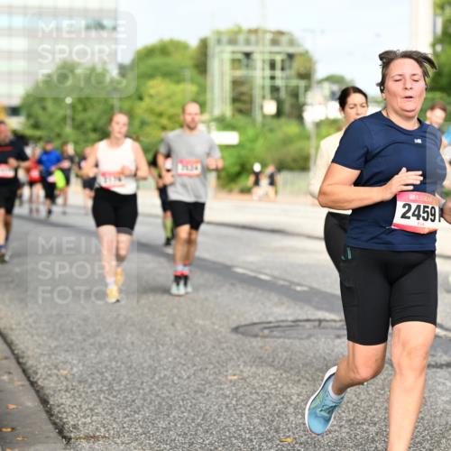 06.09.2026 - CURREX Alsterlauf Dr. Thomas Lammeyer http://msf.ph/oto/10137563 06.09.2026 10:03:17 Laufen 2459 meine-sportfotos.de