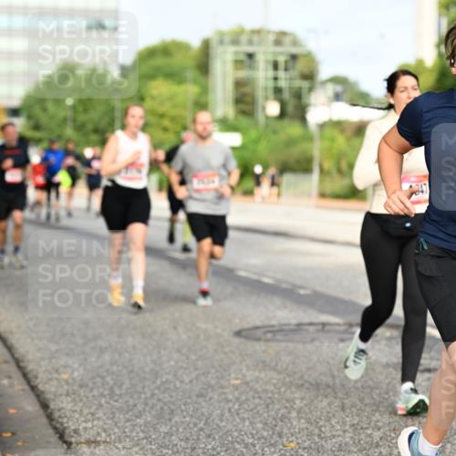 06.09.2026 - CURREX Alsterlauf Dr. Thomas Lammeyer http://msf.ph/oto/10137567 06.09.2026 10:03:18 Laufen 2459 meine-sportfotos.de
