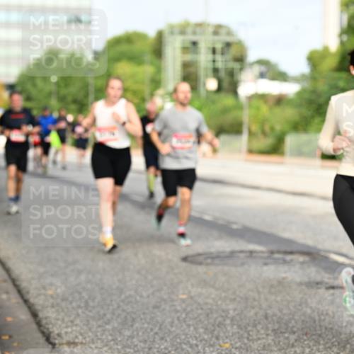 06.09.2026 - CURREX Alsterlauf Dr. Thomas Lammeyer http://msf.ph/oto/10137572 06.09.2026 10:03:18 Laufen 4347 meine-sportfotos.de