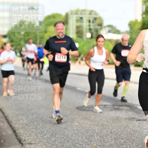 06.09.2026 - CURREX Alsterlauf Dr. Thomas Lammeyer http://msf.ph/oto/10137602 06.09.2026 10:03:21 Laufen 6214, 2176 meine-sportfotos.de