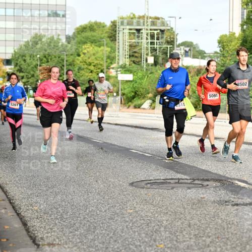 06.09.2026 - CURREX Alsterlauf Dr. Thomas Lammeyer http://msf.ph/oto/10137644 06.09.2026 10:03:26 Laufen 5261, 4901, 2355, 515, 5091, 3502, 3500 meine-sportfotos.de