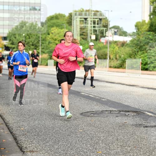 06.09.2026 - CURREX Alsterlauf Dr. Thomas Lammeyer http://msf.ph/oto/10137661 06.09.2026 10:03:28 Laufen 5261, 4515 meine-sportfotos.de
