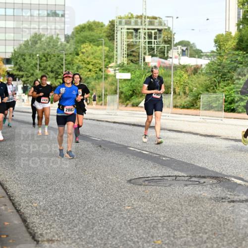 06.09.2026 - CURREX Alsterlauf Dr. Thomas Lammeyer http://msf.ph/oto/10137702 06.09.2026 10:03:33 Laufen 6368, 2430, 2883, 2903, 5396 meine-sportfotos.de