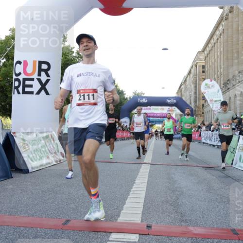 06.09.2026 - CURREX Alsterlauf Yannick Fuchs http://msf.ph/oto/10137738 06.09.2026 09:45:27 Ziel 2101, 2111, 2170, 2406, 2498, 3146, 3211, 3593, 3615, 4586, 4891, 5216, 5254, 5699, 5805, 5887, 5926, 5988, 6476, 8341 meine-sportfotos.de