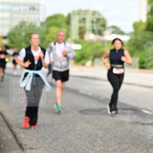 06.09.2026 - CURREX Alsterlauf Dr. Thomas Lammeyer http://msf.ph/oto/10137762 06.09.2026 10:03:39 Laufen  meine-sportfotos.de