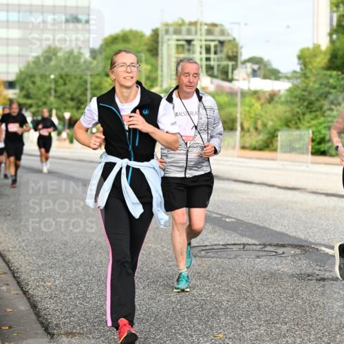 06.09.2026 - CURREX Alsterlauf Dr. Thomas Lammeyer http://msf.ph/oto/10137769 06.09.2026 10:03:40 Laufen 4078 meine-sportfotos.de