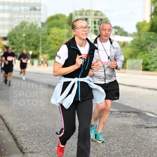 06.09.2026 - CURREX Alsterlauf Dr. Thomas Lammeyer http://msf.ph/oto/10137773 06.09.2026 10:03:40 Laufen 3 meine-sportfotos.de