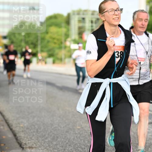 06.09.2026 - CURREX Alsterlauf Dr. Thomas Lammeyer http://msf.ph/oto/10137780 06.09.2026 10:03:41 Laufen 38 meine-sportfotos.de