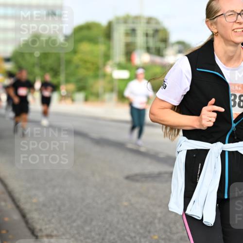 06.09.2026 - CURREX Alsterlauf Dr. Thomas Lammeyer http://msf.ph/oto/10137782 06.09.2026 10:03:41 Laufen 38 meine-sportfotos.de