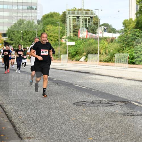 06.09.2026 - CURREX Alsterlauf Dr. Thomas Lammeyer http://msf.ph/oto/10137793 06.09.2026 10:03:44 Laufen 4473, 3915 meine-sportfotos.de