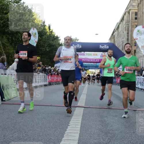 06.09.2026 - CURREX Alsterlauf Yannick Fuchs http://msf.ph/oto/10137817 06.09.2026 09:45:28 Ziel 2101, 2111, 2170, 2406, 2498, 3146, 3211, 3259, 3593, 3615, 4581, 4586, 4891, 5216, 5699, 5805, 5887, 5926, 5988, 6476, 8341 meine-sportfotos.de